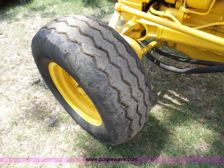 image for item L1545 Ford 340 tractor