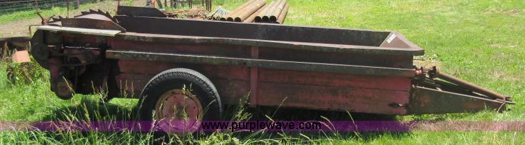 image for item L2821 Manure spreader