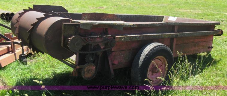 image for item L2821 Manure spreader