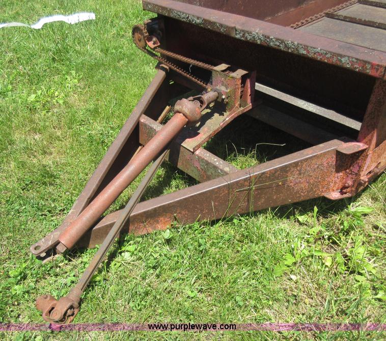 image for item L2821 Manure spreader