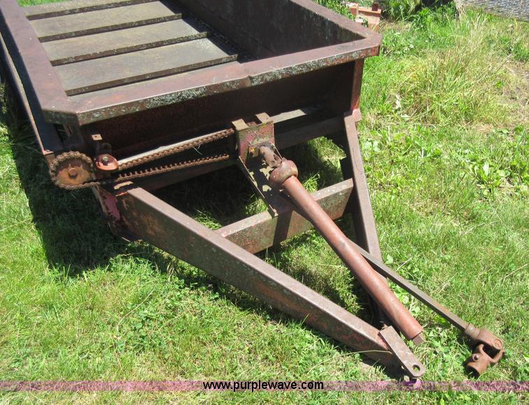 image for item L2821 Manure spreader