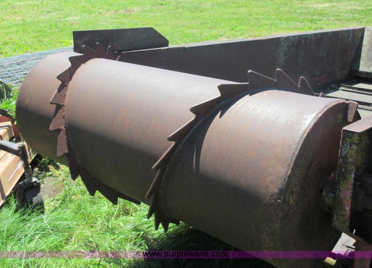 image for item L2821 Manure spreader