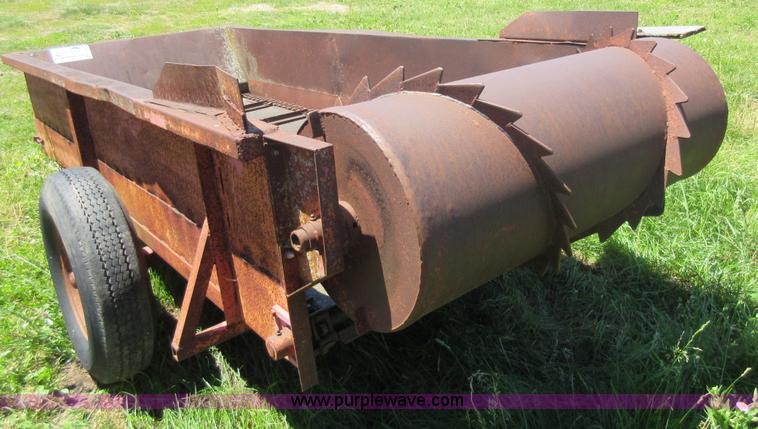 image for item L2821 Manure spreader