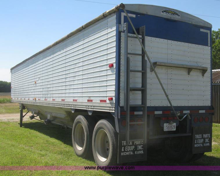 image for item L3830 1984 Timpte double hopper bottom trailer