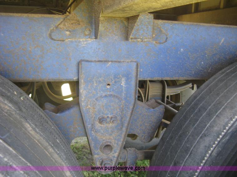 image for item L3830 1984 Timpte double hopper bottom trailer