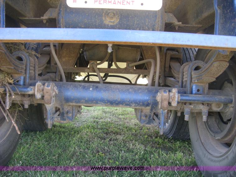 image for item L3830 1984 Timpte double hopper bottom trailer