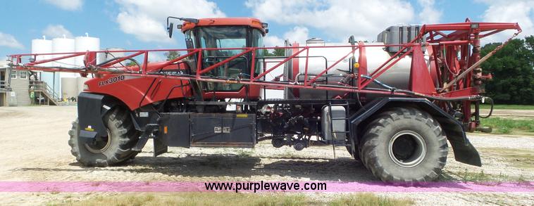 image for item L5249 2004 Case IH FLX 3010 self-propelled sprayer