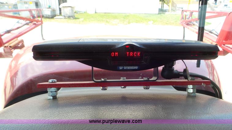 image for item L5249 2004 Case IH FLX 3010 self-propelled sprayer