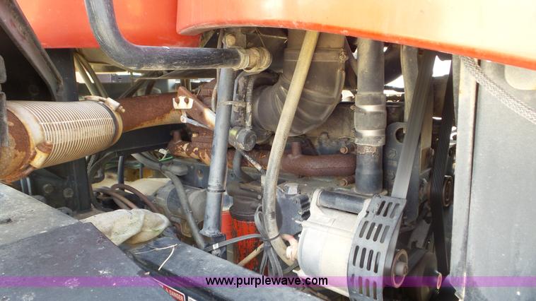 image for item L5249 2004 Case IH FLX 3010 self-propelled sprayer