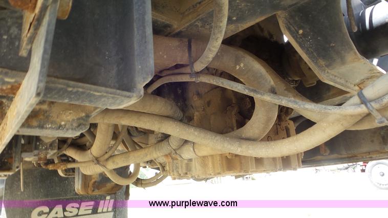 image for item L5249 2004 Case IH FLX 3010 self-propelled sprayer