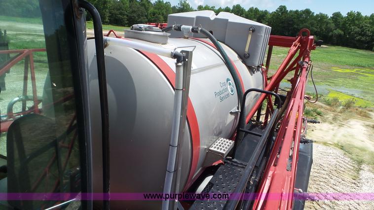 image for item L5249 2004 Case IH FLX 3010 self-propelled sprayer