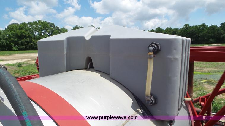 image for item L5249 2004 Case IH FLX 3010 self-propelled sprayer