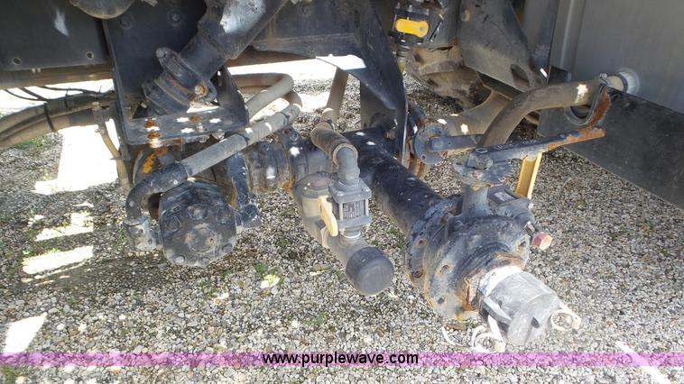 image for item L5249 2004 Case IH FLX 3010 self-propelled sprayer