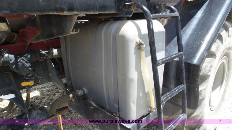 image for item L5249 2004 Case IH FLX 3010 self-propelled sprayer