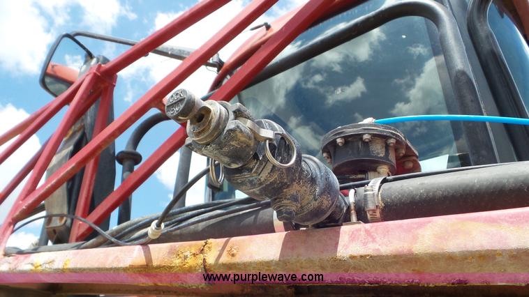 image for item L5249 2004 Case IH FLX 3010 self-propelled sprayer