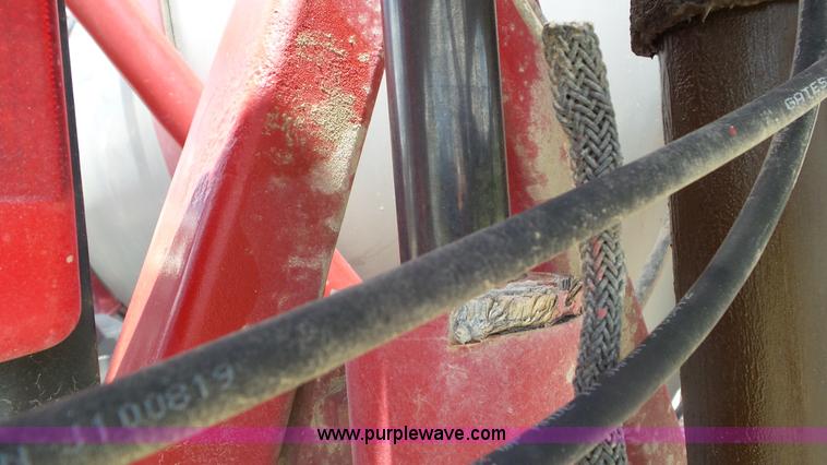 image for item L5249 2004 Case IH FLX 3010 self-propelled sprayer