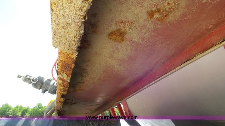 image for item L5249 2004 Case IH FLX 3010 self-propelled sprayer