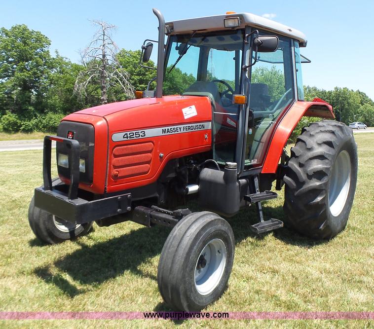 image for item L6113 1998 Massey-Ferguson 4253 tractor
