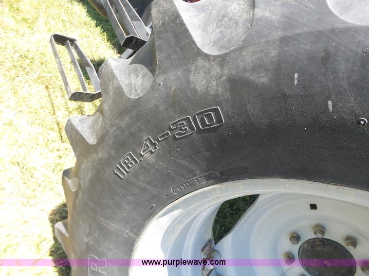 image for item L6113 1998 Massey-Ferguson 4253 tractor