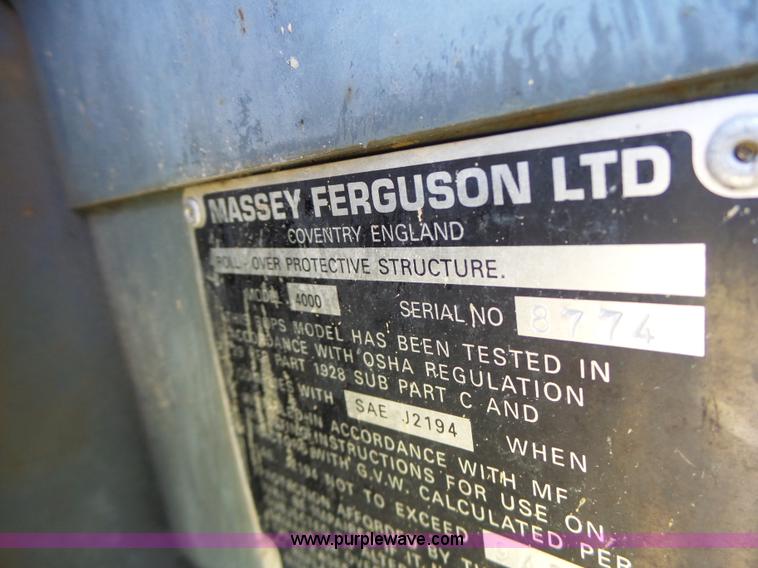 image for item L6113 1998 Massey-Ferguson 4253 tractor