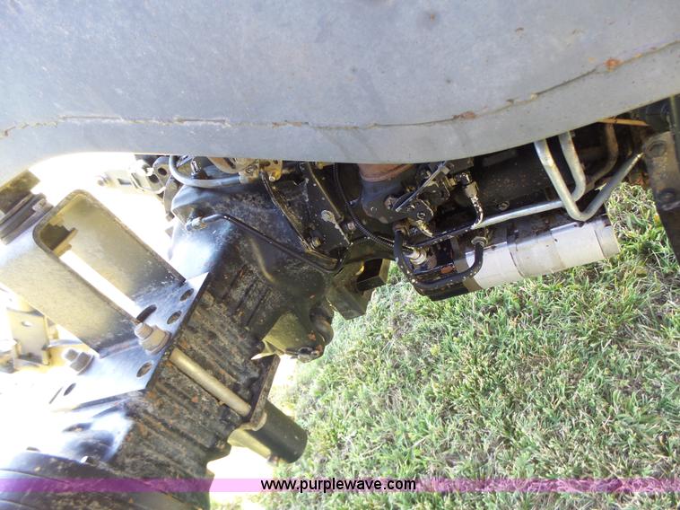 image for item L6113 1998 Massey-Ferguson 4253 tractor