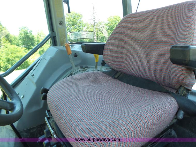 image for item L6113 1998 Massey-Ferguson 4253 tractor