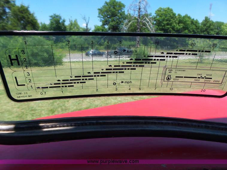 image for item L6113 1998 Massey-Ferguson 4253 tractor