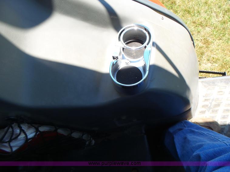 image for item L6113 1998 Massey-Ferguson 4253 tractor