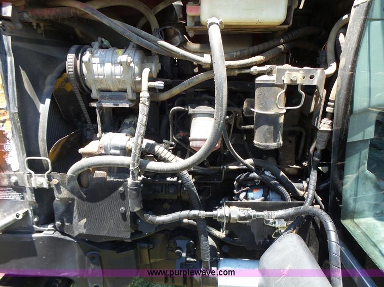 image for item L6113 1998 Massey-Ferguson 4253 tractor