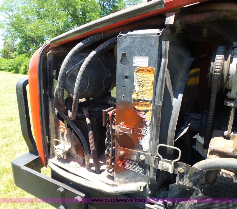 image for item L6113 1998 Massey-Ferguson 4253 tractor