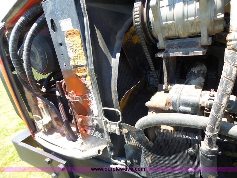 image for item L6113 1998 Massey-Ferguson 4253 tractor