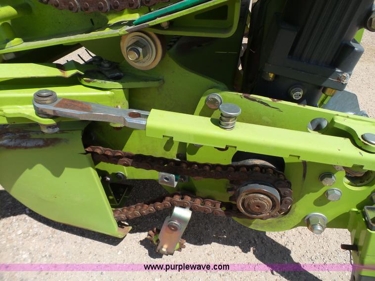 image for item L6582 2009 Claas 380 forage head