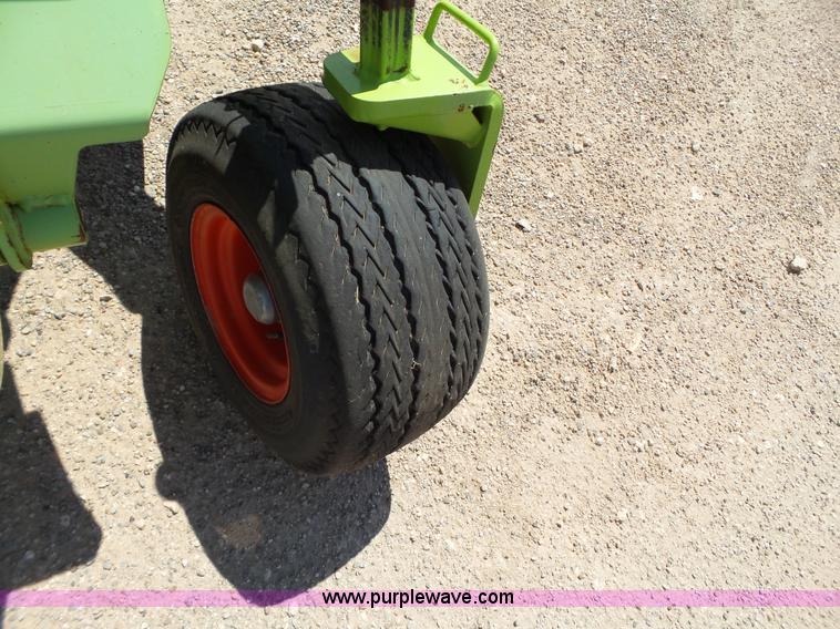 image for item L6582 2009 Claas 380 forage head