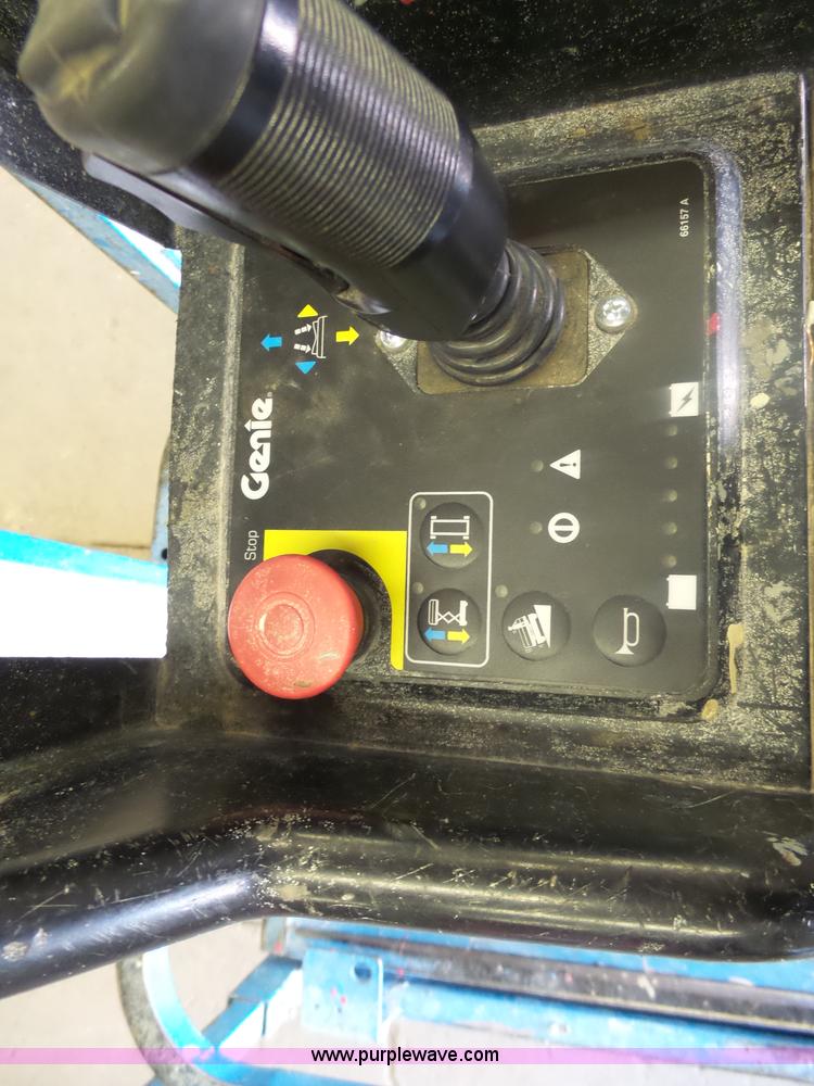 image for item AL9149 2001 Genie GS-1930 scissor lift