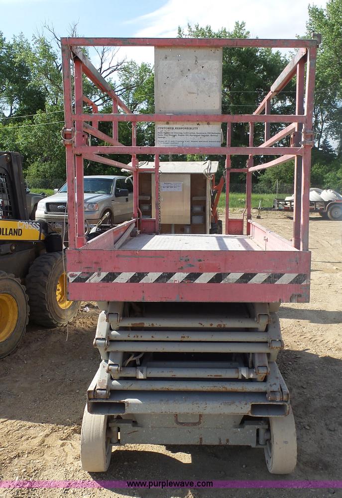image for item AL9150 1997 Sky Jack III 4626 scissor lift
