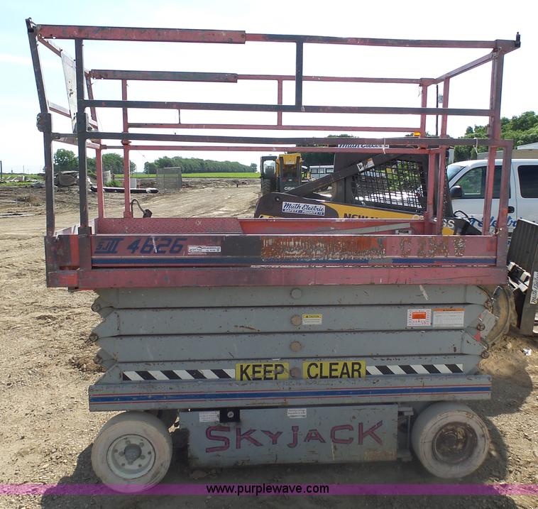 image for item AL9150 1997 Sky Jack III 4626 scissor lift