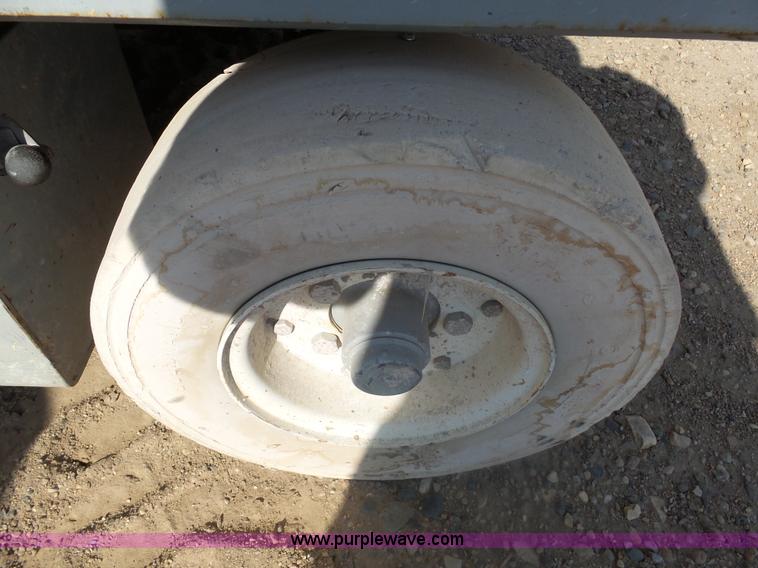 image for item AL9150 1997 Sky Jack III 4626 scissor lift