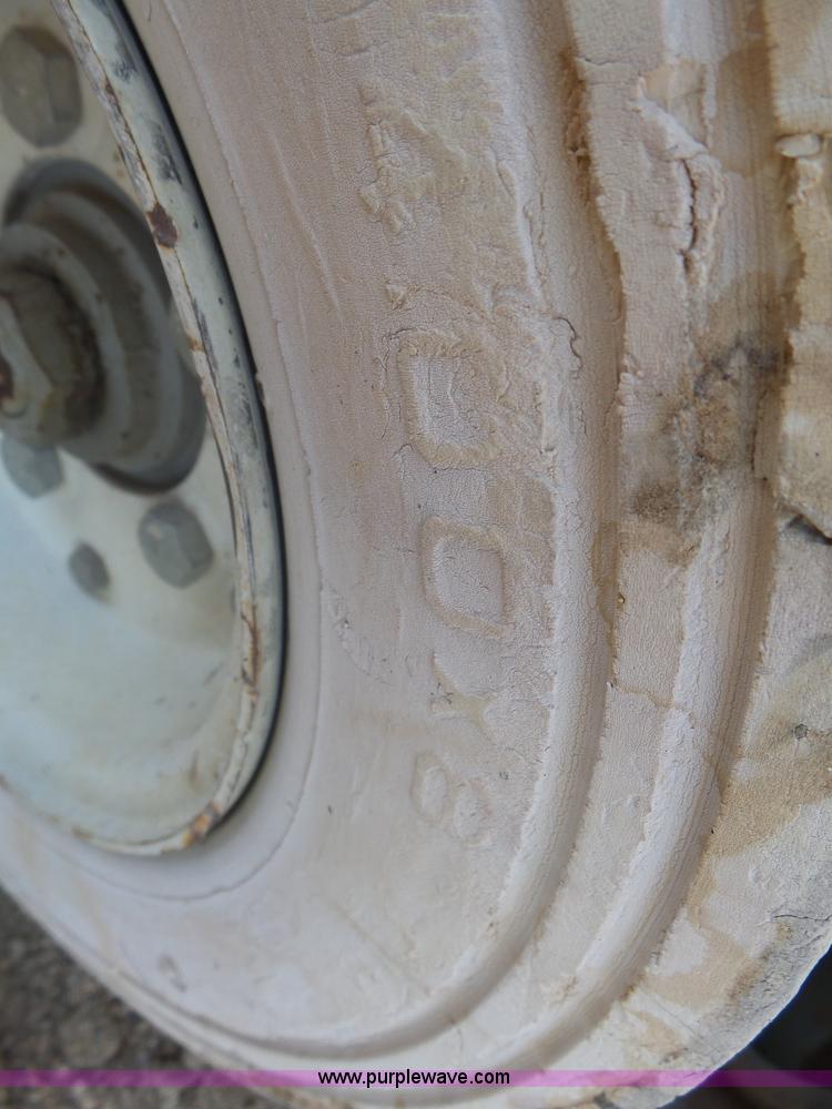 image for item AL9150 1997 Sky Jack III 4626 scissor lift