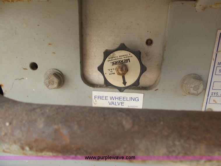 image for item AL9150 1997 Sky Jack III 4626 scissor lift