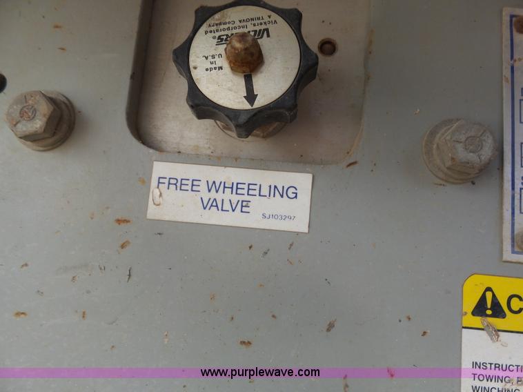 image for item AL9150 1997 Sky Jack III 4626 scissor lift