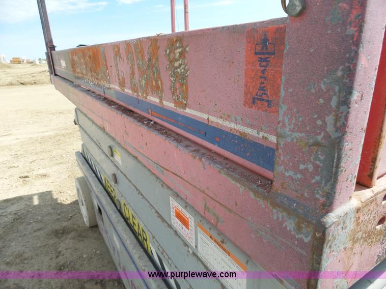 image for item AL9150 1997 Sky Jack III 4626 scissor lift