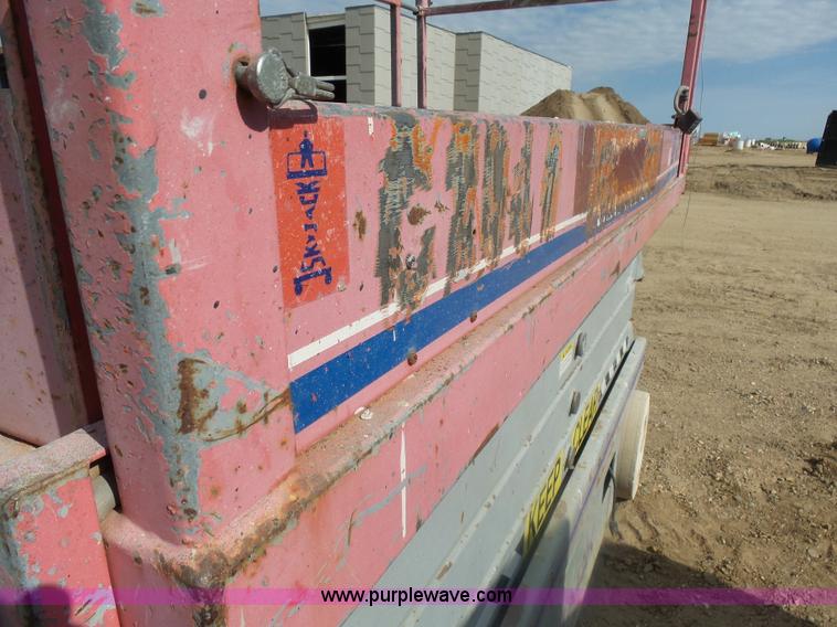 image for item AL9150 1997 Sky Jack III 4626 scissor lift
