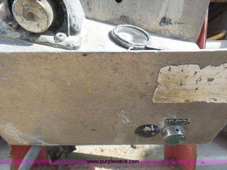 image for item AL9150 1997 Sky Jack III 4626 scissor lift