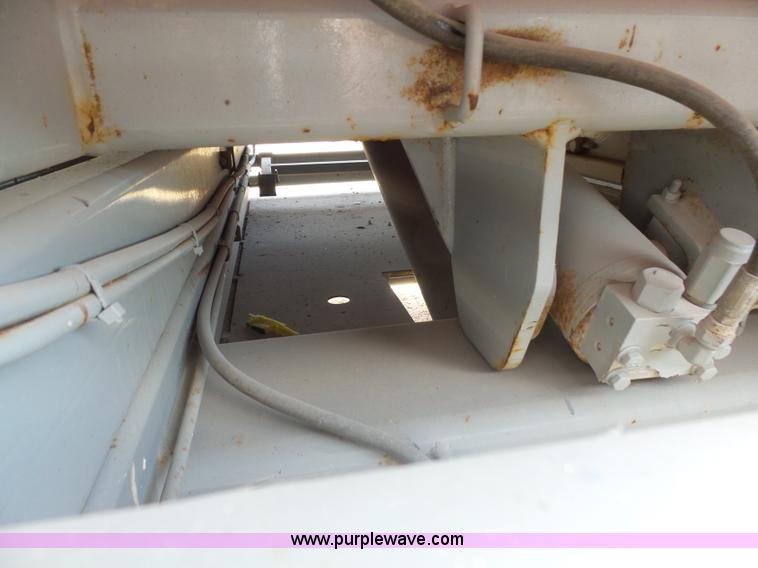 image for item AL9150 1997 Sky Jack III 4626 scissor lift