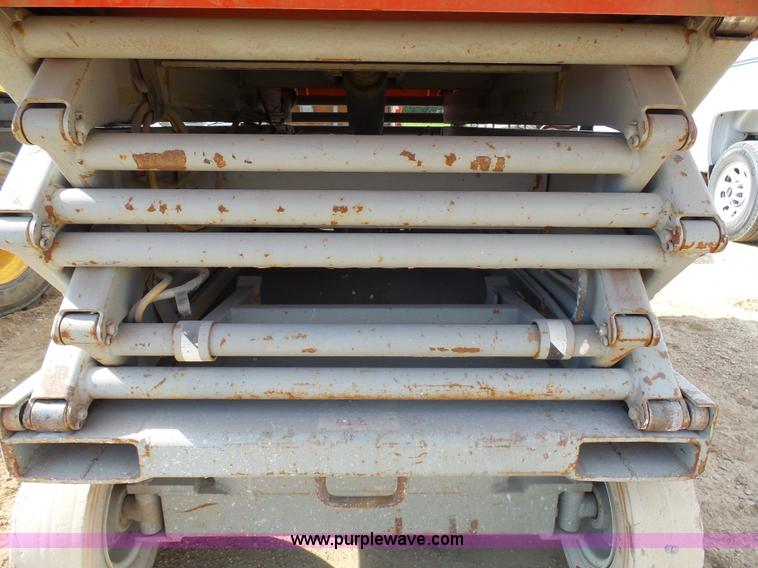 image for item AL9150 1997 Sky Jack III 4626 scissor lift