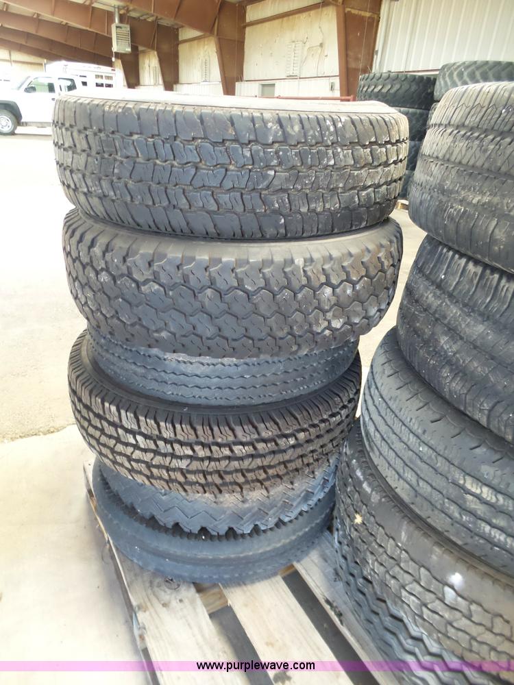 image for item BZ9158 Tires