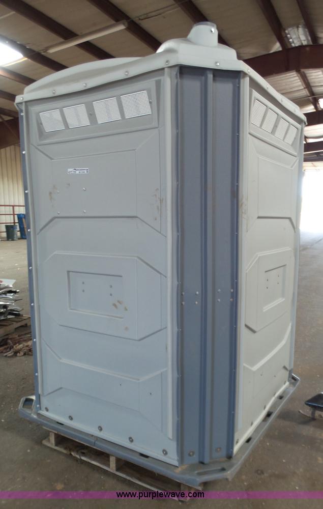 image for item BZ9164 Portable toilet