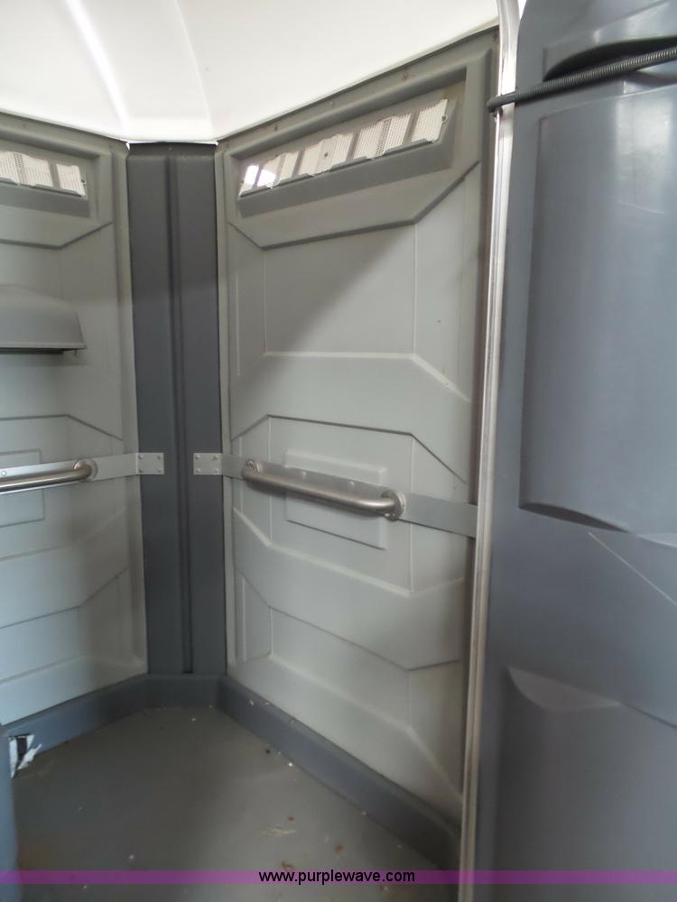 image for item BZ9164 Portable toilet