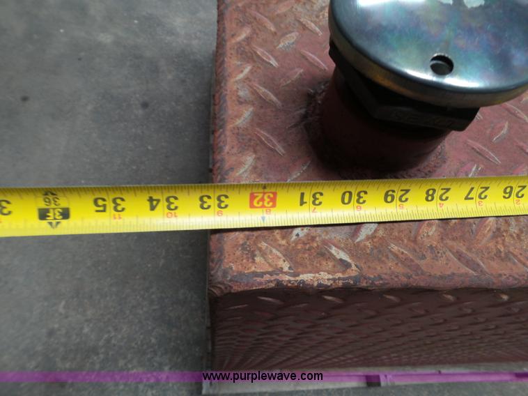 image for item BZ9171 Fuel tank