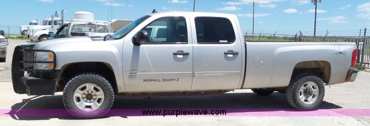 image for item BZ9173 2009 Chevrolet Silverado 2500HD Crew Cab pickup truck